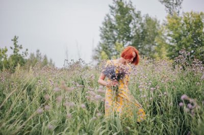 ​朋友圈晒花草的心情短句 微信晒花草的唯美简单说说句子