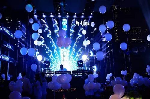 适合下雨天发的朋友圈一句话