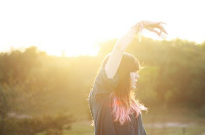 ​适合吃货各种晒美食的句子大全(朋友圈晒美食的句子简短)