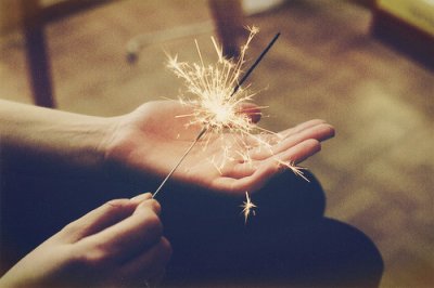 ​描写女性的句子75句