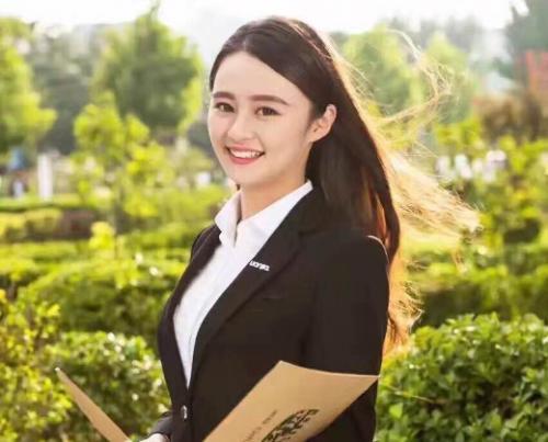 回顾往昔展望未来的优美文案